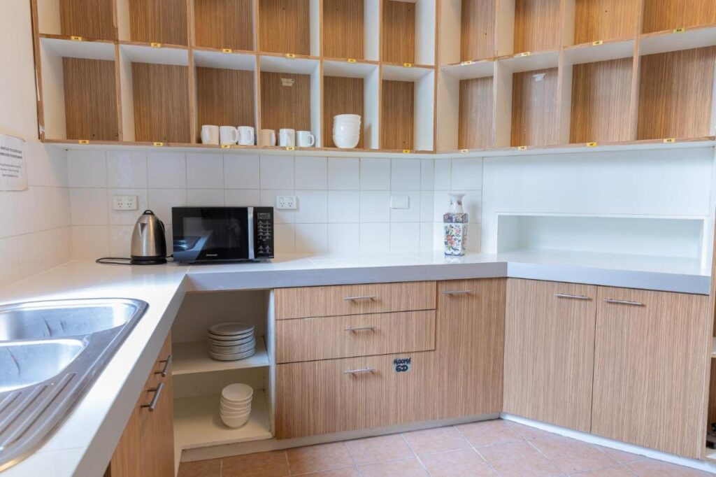 Clean and modern kitchen facilities to cook your meals at 50 Green St Windsor