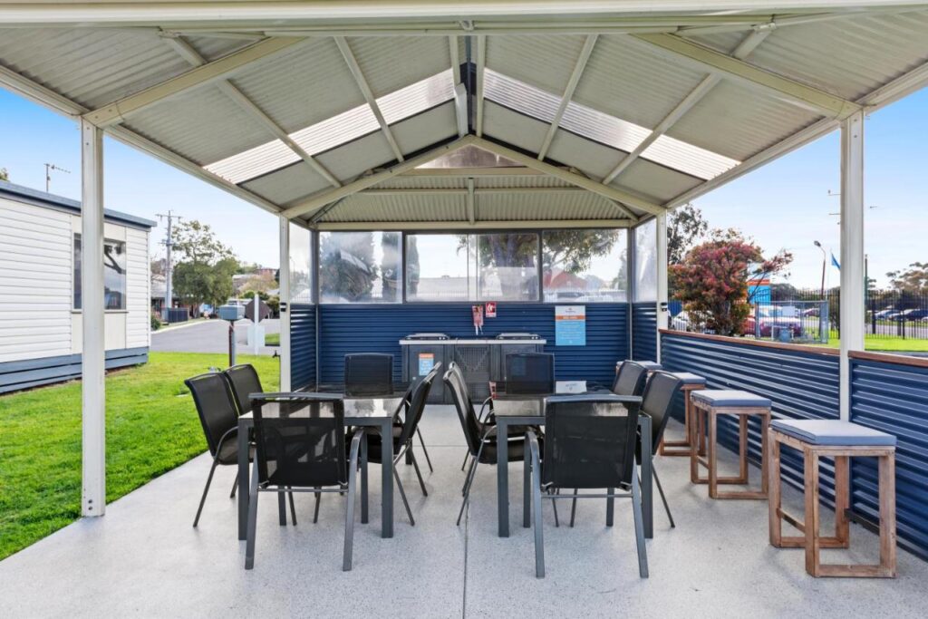 Covered BBQ areas no matter the weather at Discovery Parks Geelong