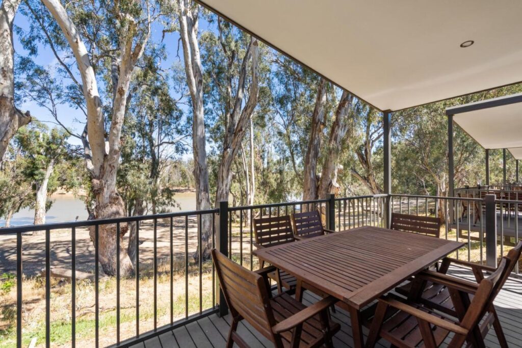 Stay in a cabin right on the banks of the Murray River at Discovery Parks Maidens Inn Moama