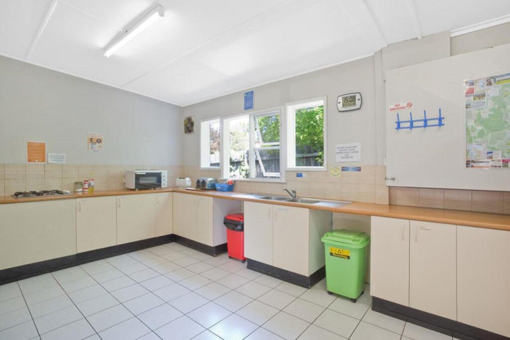 Communal share kitchen to cook your lunches and dinners at the Narooma Motel